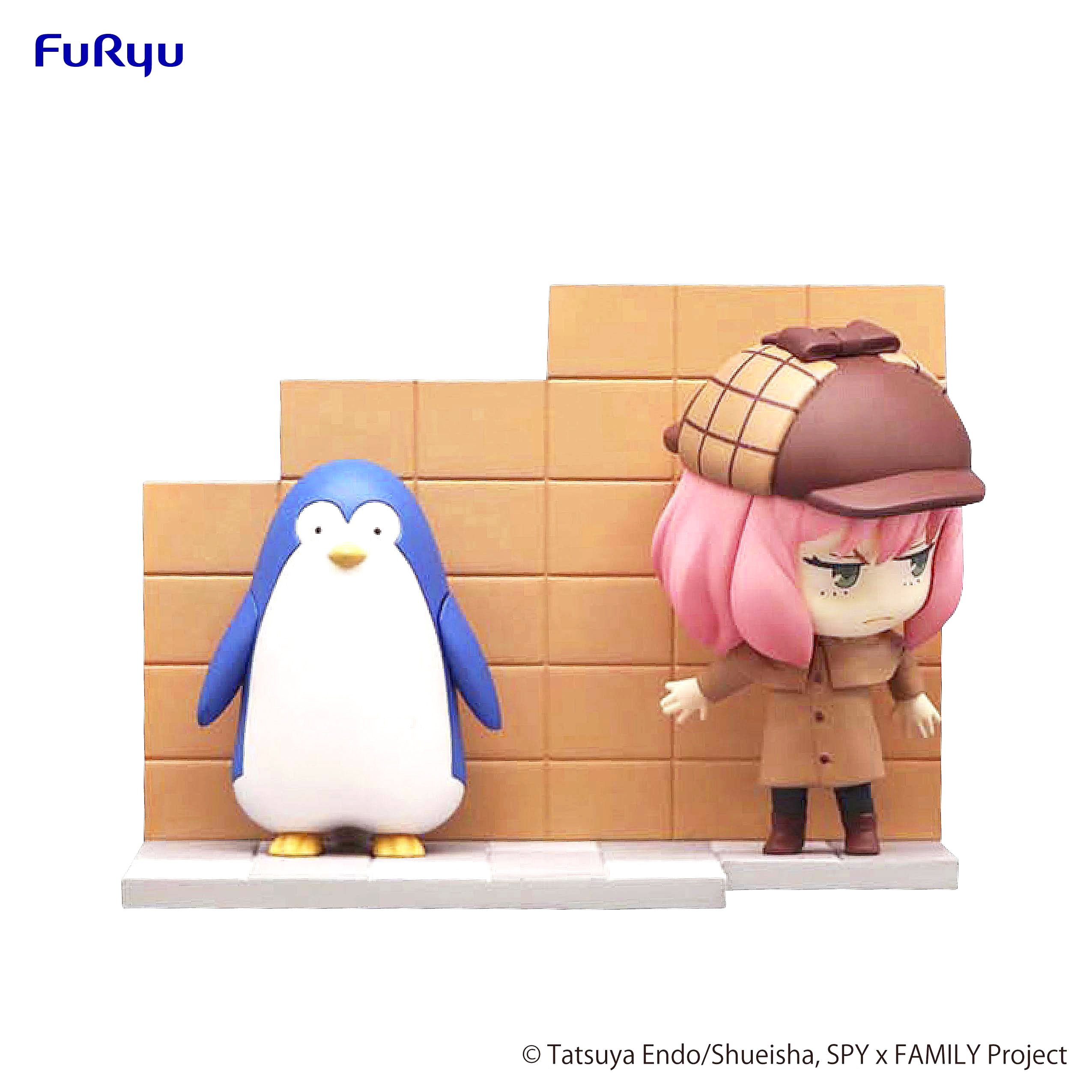 Furyu Figures Hold: Spy X Family - Anya Y Sr Penguino