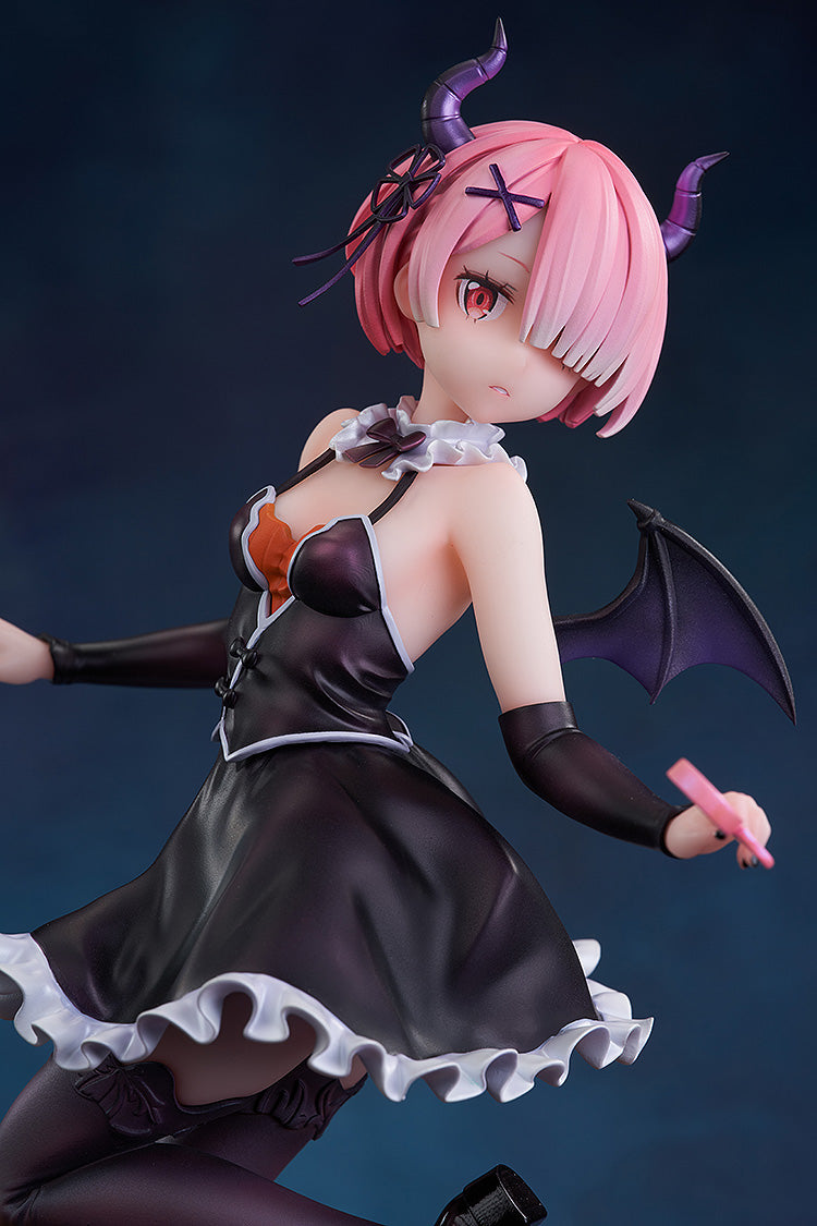 Kadokawa Scale Figure: Re Zero Starting Life In Another World - Ram Phantom Night Wizard Escala 1/7