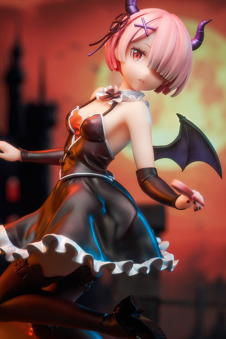 Kadokawa Scale Figure: Re Zero Starting Life In Another World - Ram Phantom Night Wizard Escala 1/7