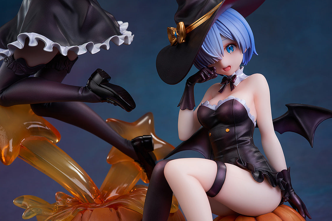 Kadokawa Scale Figure: Re Zero Starting Life In Another World - Rem Phantom Night Wizard Escala 1/7