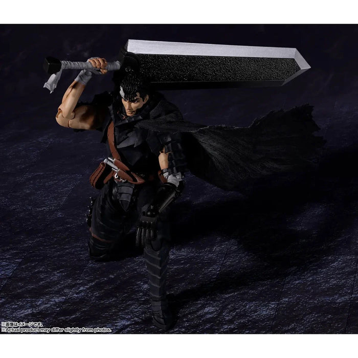 Bandai Tamashii Nations SH Figuarts: Berserk - Guts Berserker Armor Figura De Accion