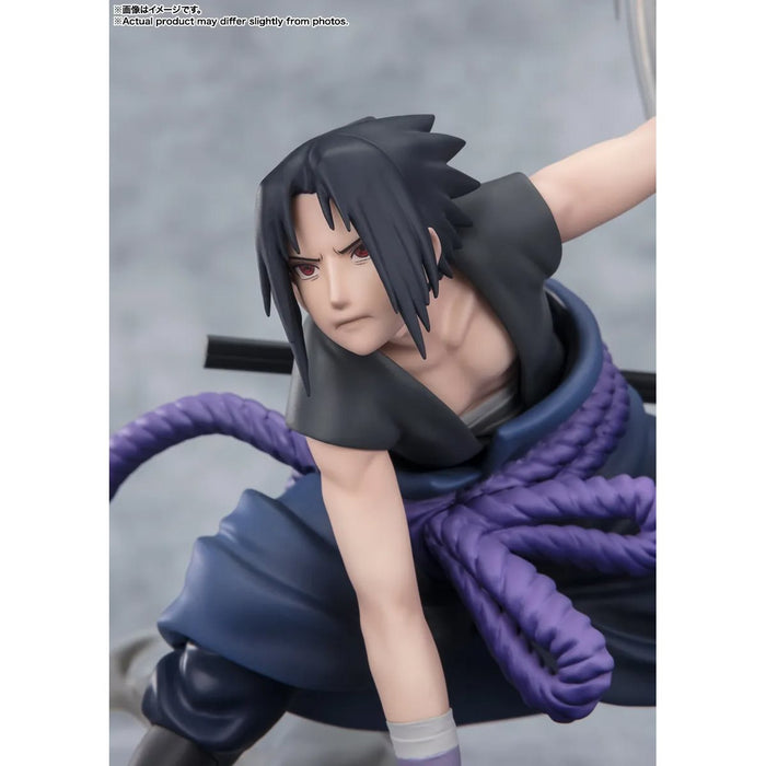 Bandai Tamashii Nations Figuarts ZERO: Naruto Shippuden - Sasuke Uchiha La luz y la oscuridad del Mangekyo Sharingan Extra Battle Estatua