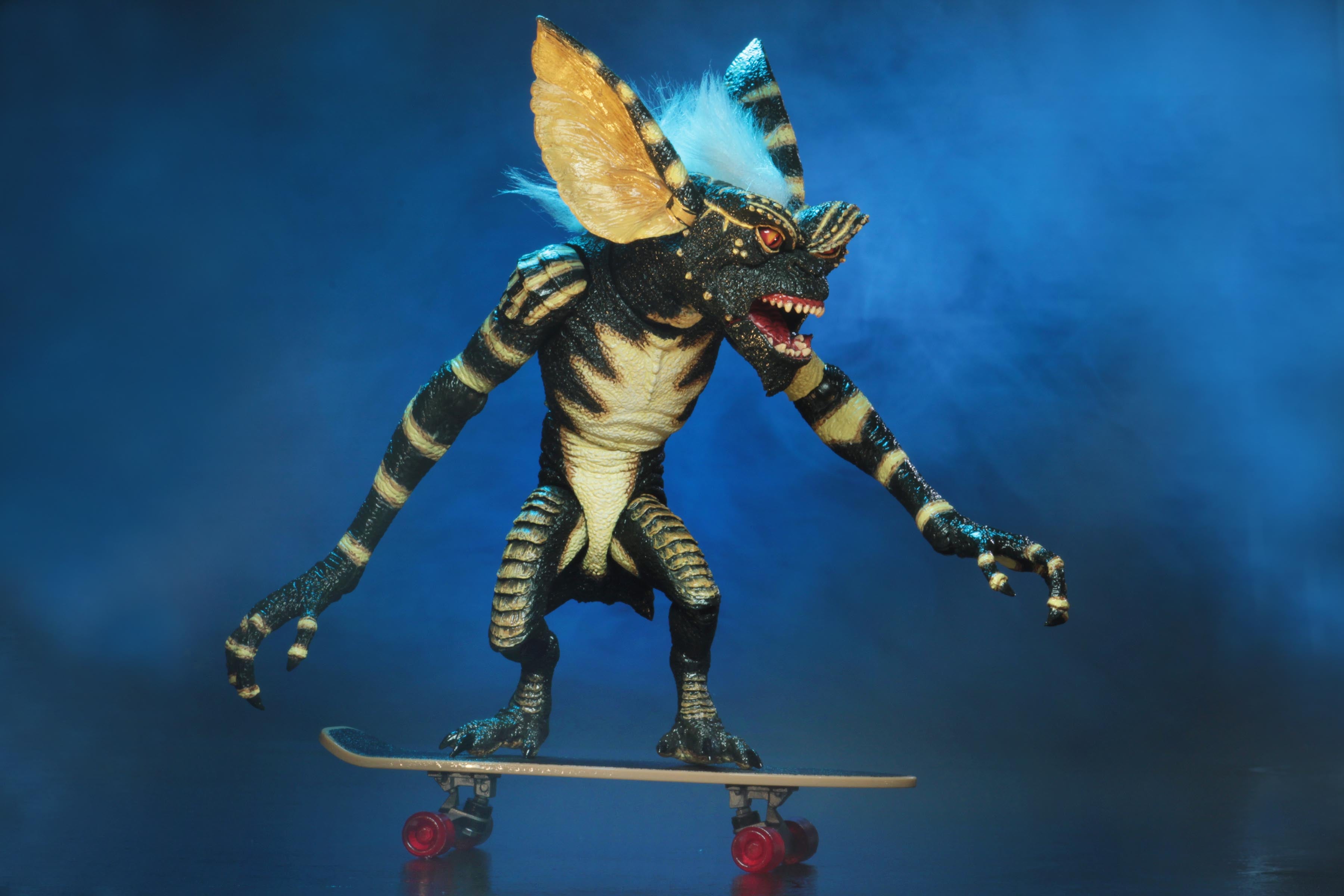 NECA Figura de Accion: Gremlins - Caja del 40 aniversario 7 Pulgadas