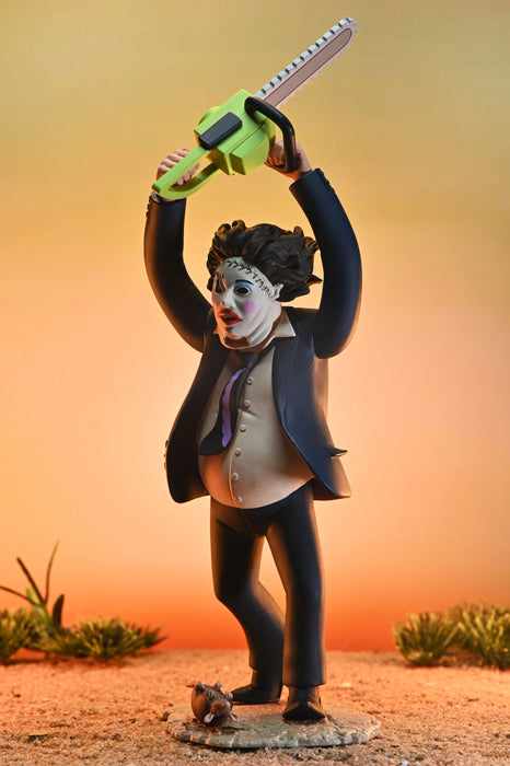 NECA Toony Terrors: Masacre En Texas 50 Aniversario - Pretty Woman Leatherface 6 Pulgadas