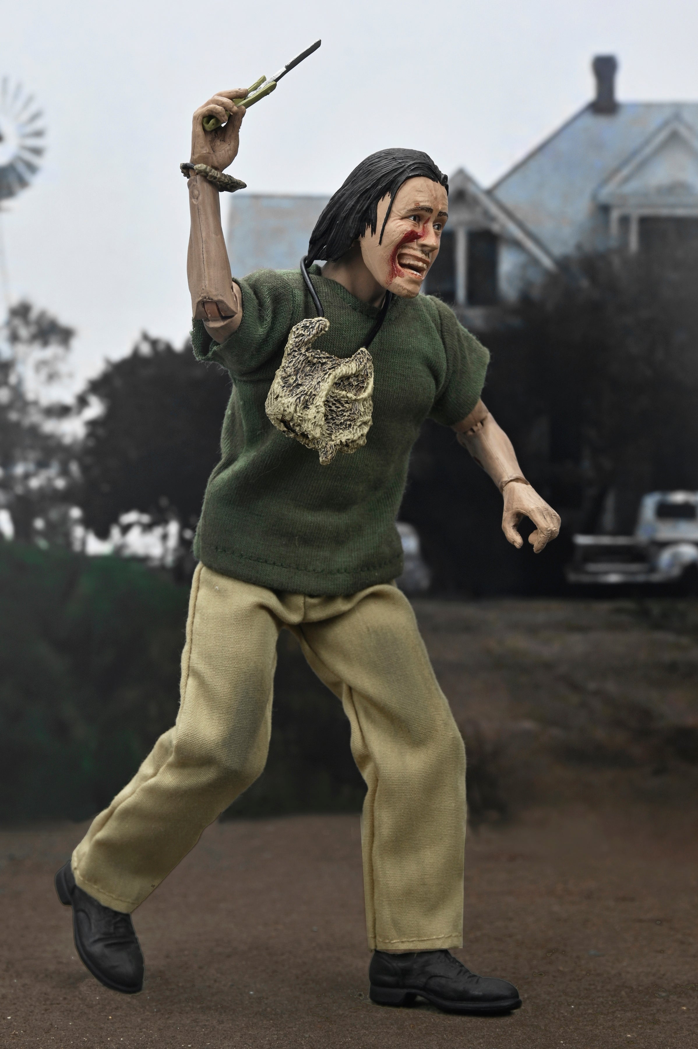 NECA Figura de Accion Vestida: La masacre de Texas 50 Aniversario - The Hitchhiker 8 Pulgadas