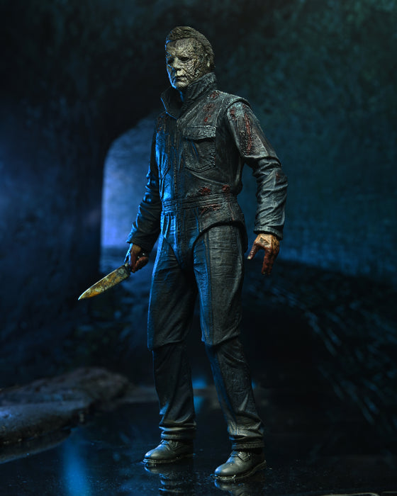 Neca Figura de Accion Ultimate: Halloween Ends 2022 - Michael Myers 7 Pulgadas