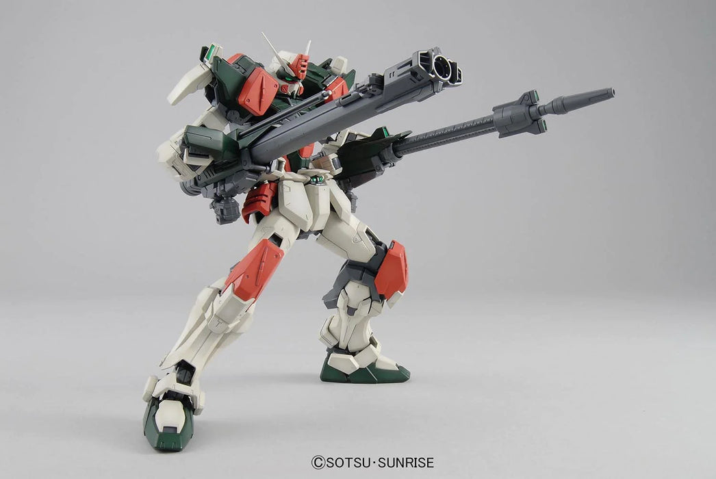 Bandai Hobby Gunpla Master Grade Model Kit: Mobile Suit Gundam Seed - Buster Gundam Escala 1/100 Kit de Plastico