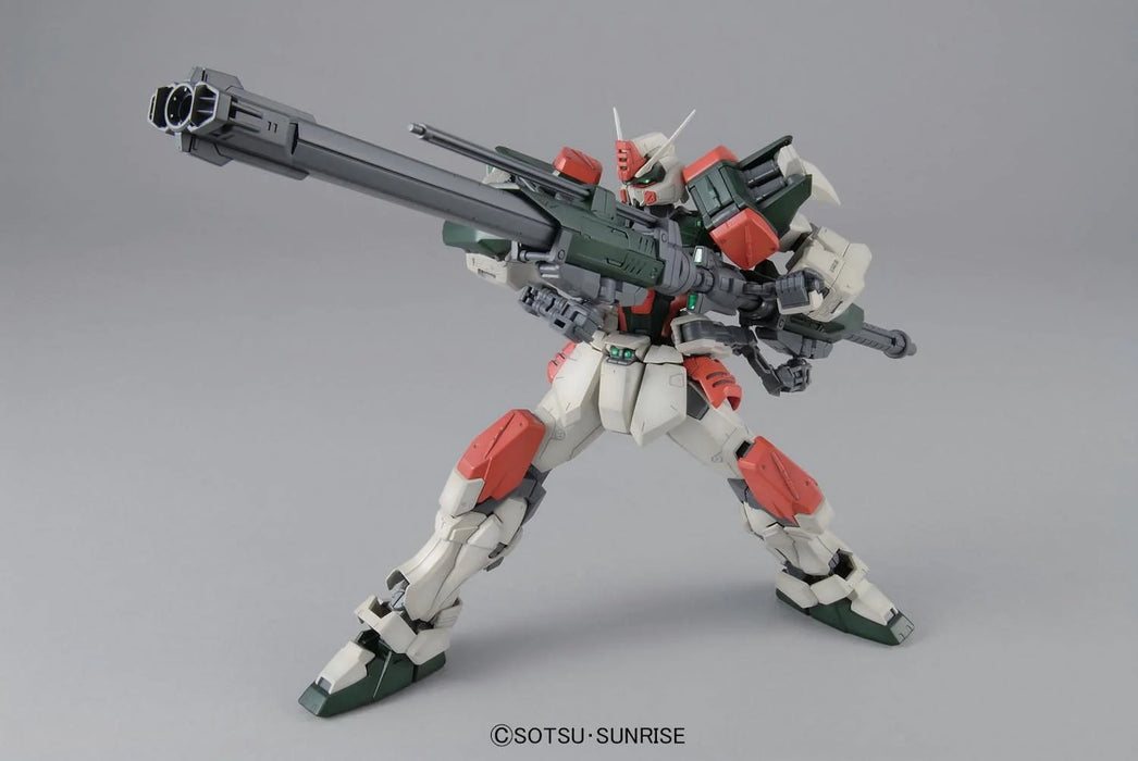 Bandai Hobby Gunpla Master Grade Model Kit: Mobile Suit Gundam Seed - Buster Gundam Escala 1/100 Kit de Plastico