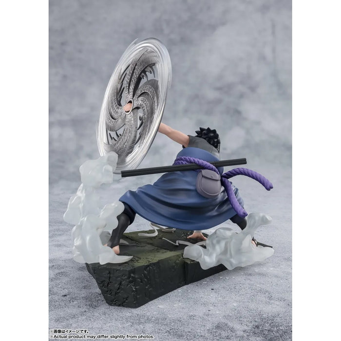 Bandai Tamashii Nations Figuarts ZERO: Naruto Shippuden - Sasuke Uchiha La luz y la oscuridad del Mangekyo Sharingan Extra Battle Estatua