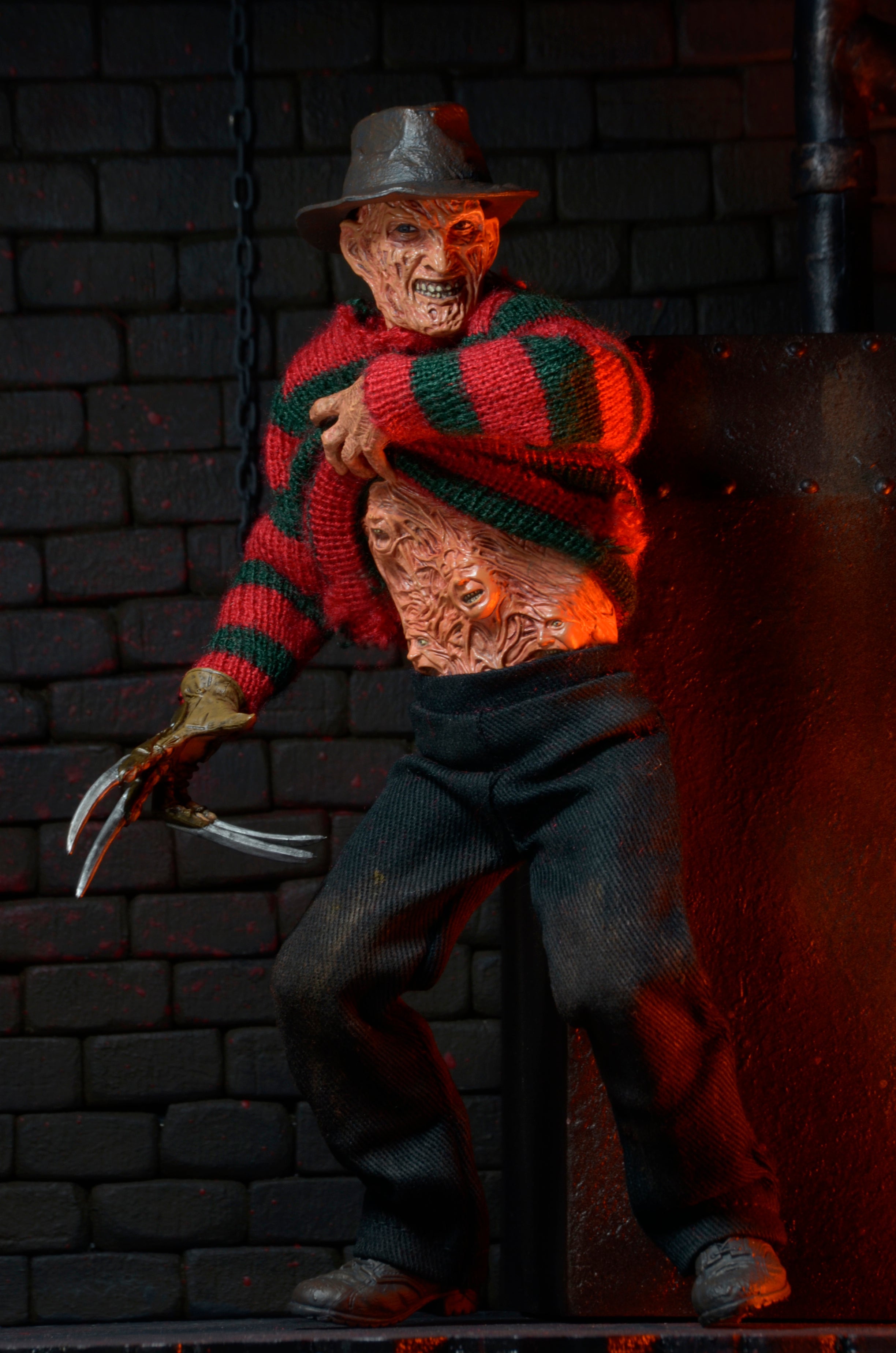 NECA Figura de Accion Vestida: Pesadilla En La Calle Del Infierno 3 Dream Warriors - Freddy 8 Pulgadas