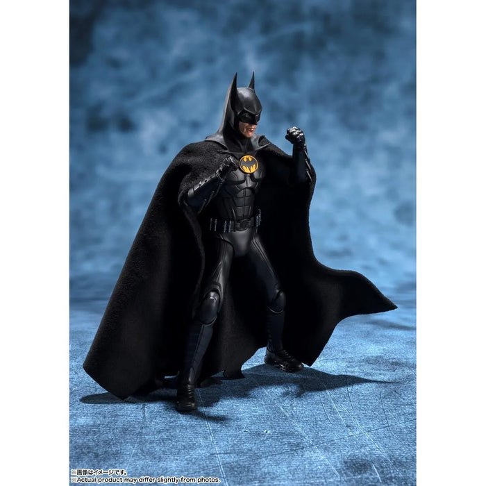 Bandai Tamashii Nations SH Figuarts: DC The Flash - Batman Figura De Accion