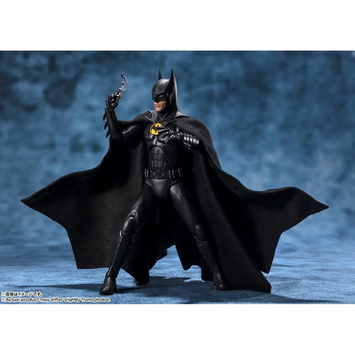 Bandai Tamashii Nations SH Figuarts: DC The Flash - Batman Figura De Accion