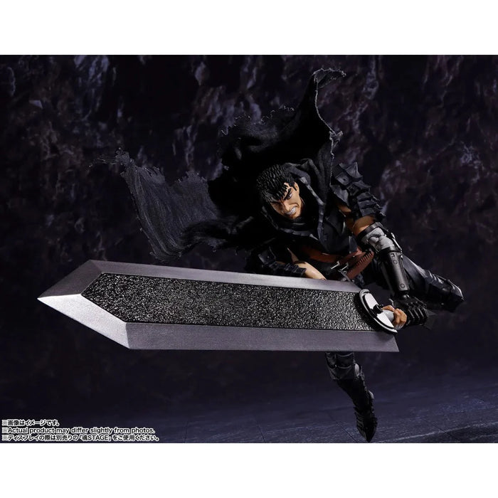 Bandai Tamashii Nations SH Figuarts: Berserk - Guts Berserker Armor Figura De Accion