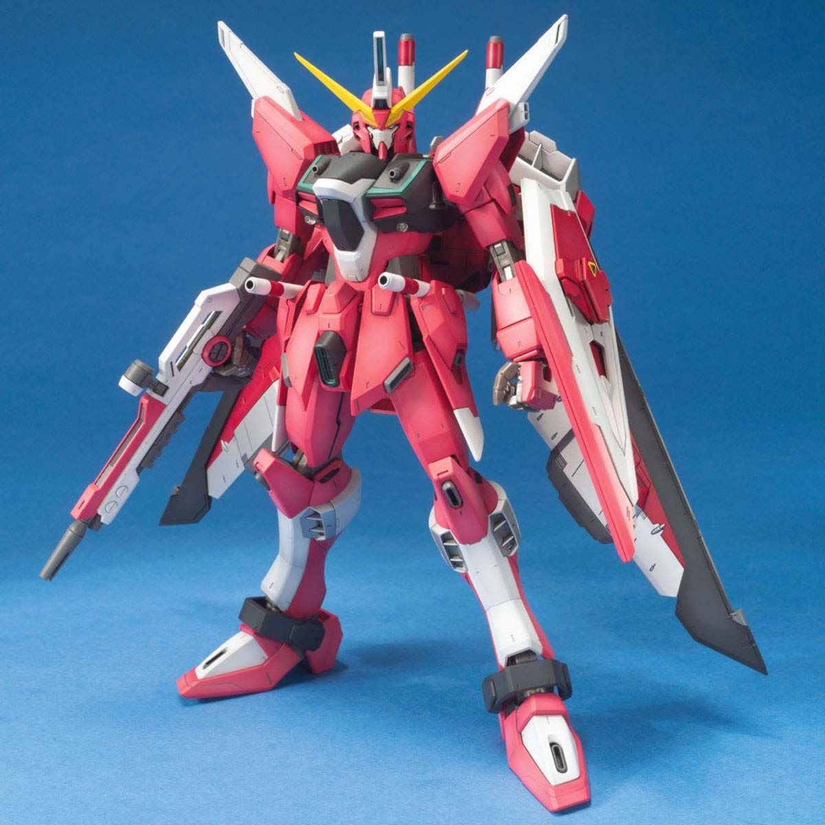 Bandai Hobby Gunpla Master Grade Model Kit: Mobile Suit Gundam Seed Destiny - Infinite Justice Gundam Escala 1/100 Kit De Plastico