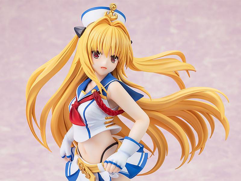 Chara Ani Scale Figure: To Love Ru Darkness - Golden Darkness Breezy Seaside Escala 1/7