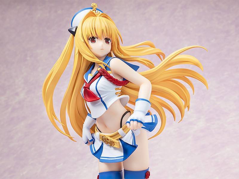 Chara Ani Scale Figure: To Love Ru Darkness - Golden Darkness Breezy Seaside Escala 1/7