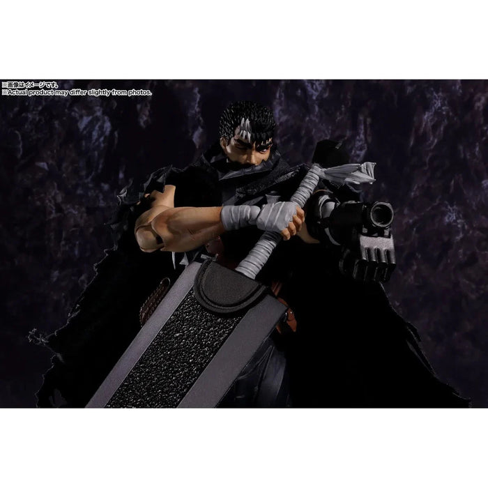 Bandai Tamashii Nations SH Figuarts: Berserk - Guts Berserker Armor Figura De Accion