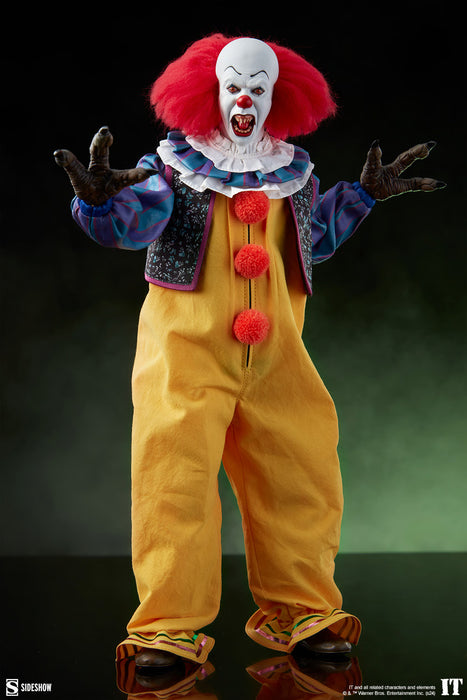 Sideshow Collectibles: It 1990 - Pennywise Escala 1/6