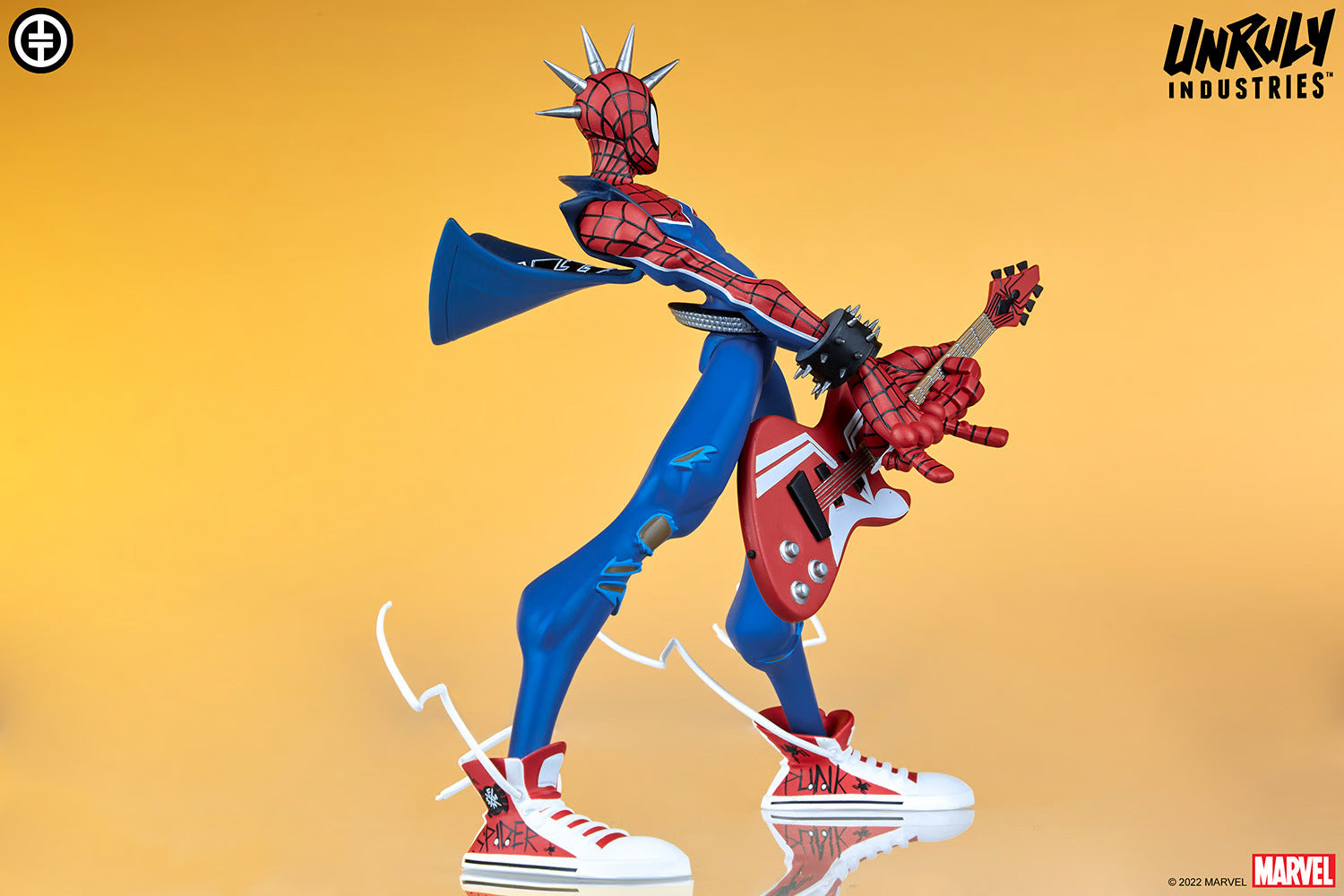 Unruly Industries Designer Collectible : Marvel Spiderman - Spider Punk Estatua