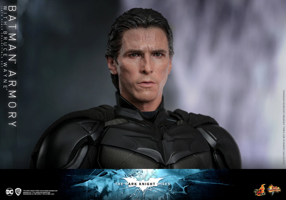 Hot Toys Movie Masterpiece Series: DC Batman The Dark Knight Rises - Set Bruce Wayne Con Armeria De Batman Escala 1/6