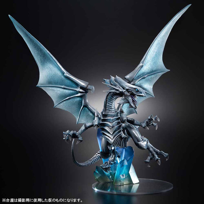 Megahouse Figures Art Works Monsters: Yu Gi Oh - Dragon Blanco De Ojos Azules Edicion Holografica