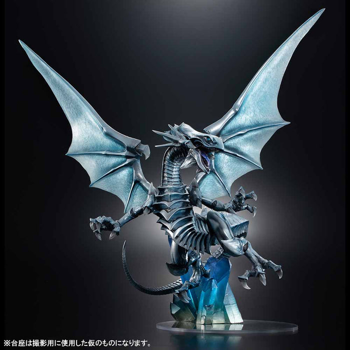 Megahouse Figures Art Works Monsters: Yu Gi Oh - Dragon Blanco De Ojos Azules Edicion Holografica