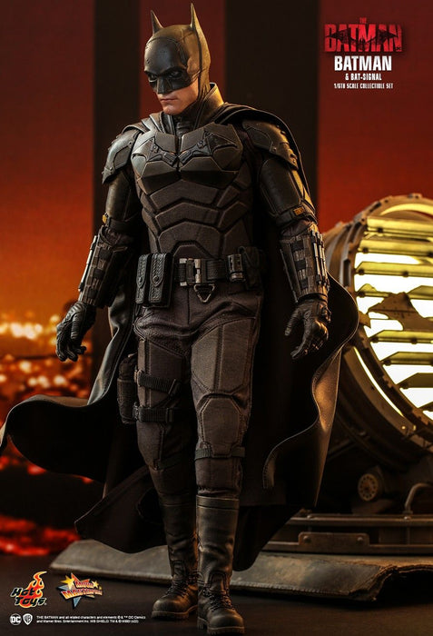 Hot Toys Movie Masterpiece Series: The Batman - Batman y Batise√±al Escala 1/6