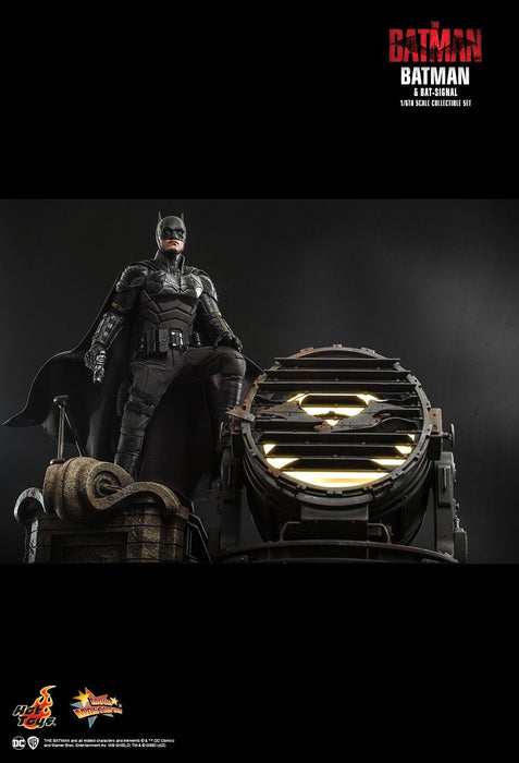 Hot Toys Movie Masterpiece Series: The Batman - Batman y Batise√±al Escala 1/6