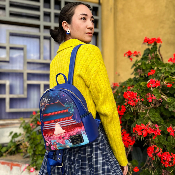 Loungefly X Disney: Mulan - Castillo De China Mini Mochila